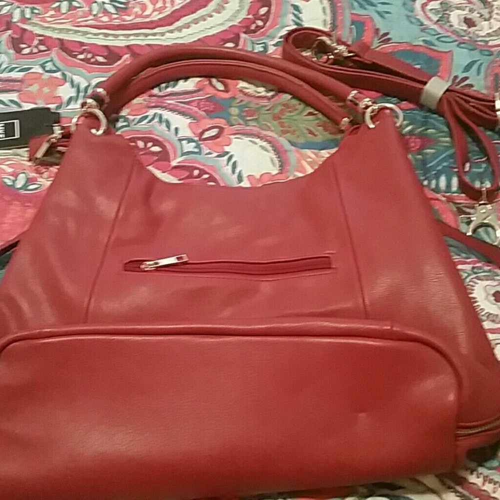 Gorgeous mia K Farrow red purse NWT